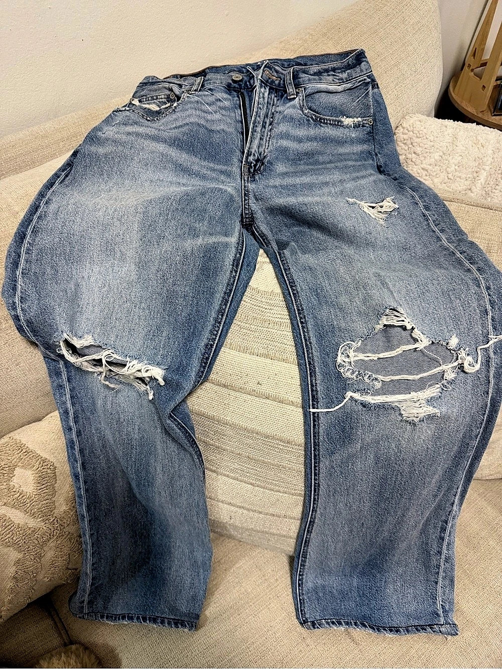 American Eagle Outfitters AE Ripped Mom Jeans Distressed Straight Leg Jeans in